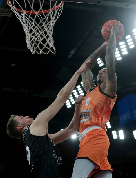 为运动员提 为运动员提