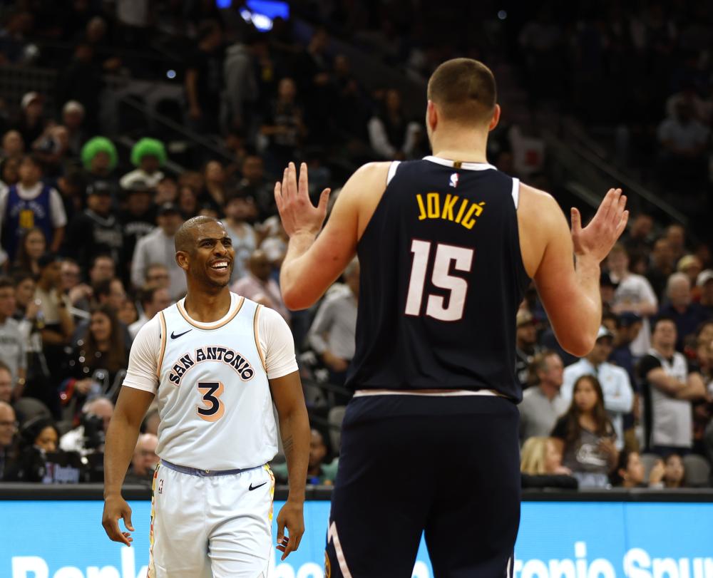 他们不仅是 他们不仅是