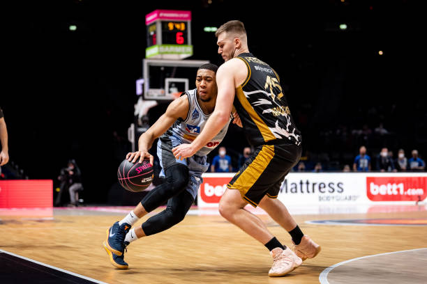 他冲击金球 他冲击金球