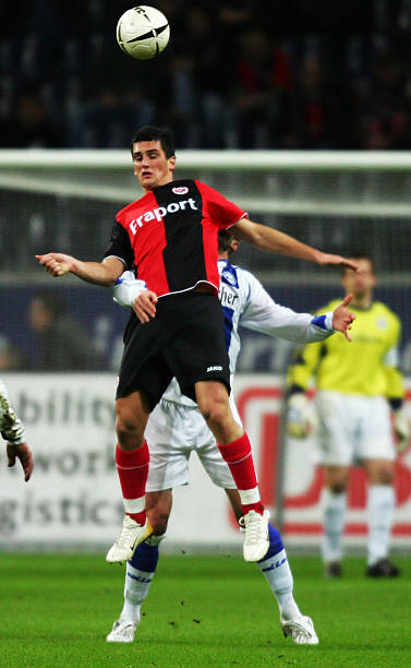 崭露头角 崭露头角